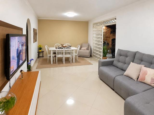 Casa / Sobrado para Venda em Goiânia/GO Setor Central 6 Quartos