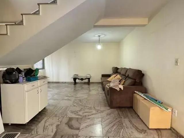 Casa / Sobrado para Venda em Goiânia/GO Setor Aeroporto 4 Quartos