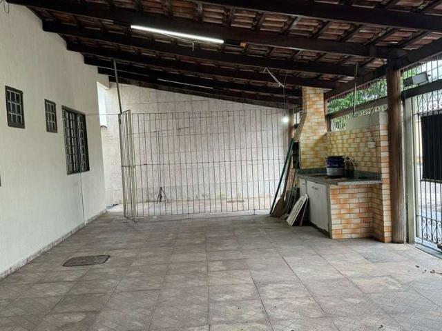 Casa / Sobrado para Venda em Goiânia/GO Setor Bueno 3 Quartos