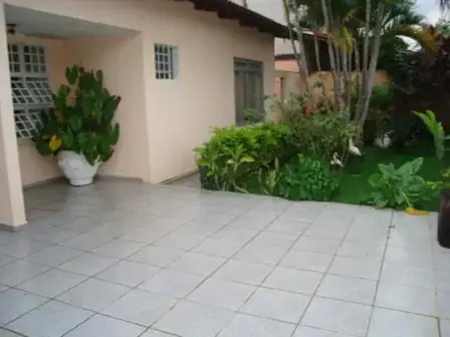 Casa / Sobrado para Venda em Goiânia/GO Setor Bueno 4 Quartos