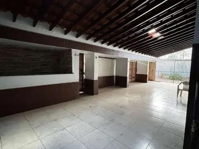 Casa / Sobrado para Venda em Goiânia/GO Setor Leste Universitário 4 Quartos