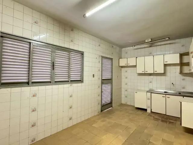 Casa / Sobrado para Venda em Goiânia/GO Setor Leste Universitário 6 Quartos