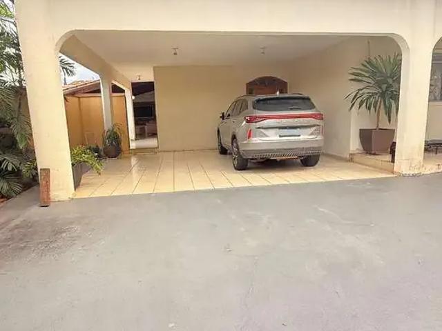 Casa / Sobrado para Venda em Goiânia/GO Setor Leste Universitário 3 Quartos