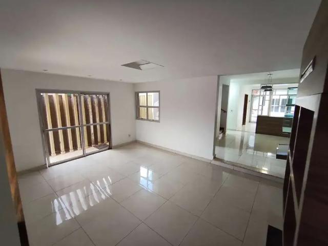 Casa / Sobrado para Venda em Goiânia/GO Setor Sudoeste 4 Quartos