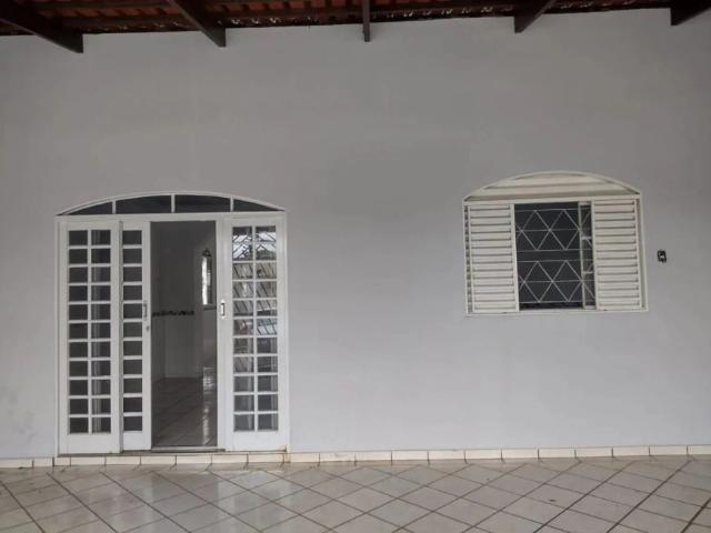 Casa / Sobrado para Venda em Goiânia/GO Setor Pedro Ludovico 3 Quartos