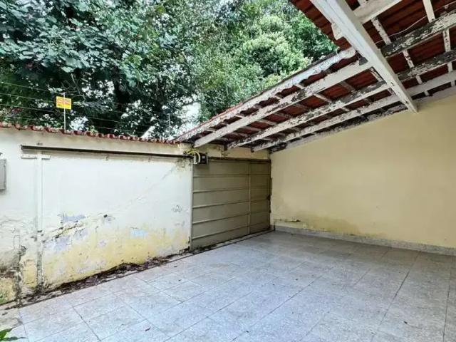 Casa / Sobrado para Venda em Goiânia/GO Setor Pedro Ludovico 3 Quartos