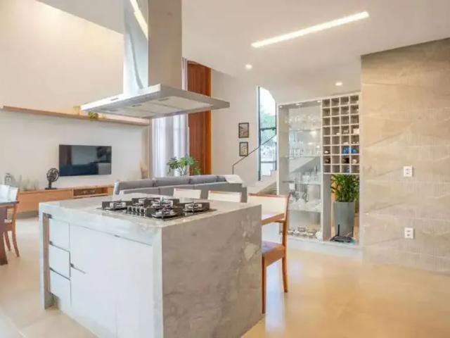 Casa / Sobrado para Venda em Goiânia/GO Residencial Goiânia Golfe Clube 4 Quartos
