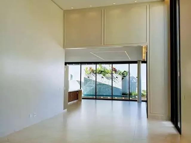 Casa / Sobrado para Venda em Goiânia/GO Residencial Goiânia Golfe Clube 4 Quartos