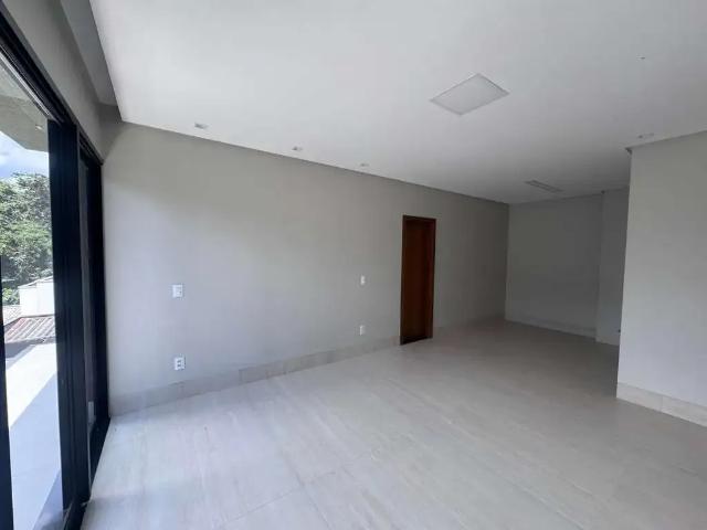 Casa / Sobrado para Venda em Goiânia/GO Residencial Goiânia Golfe Clube 4 Quartos