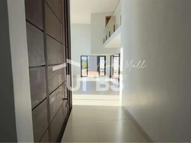 Casa / Sobrado para Venda em Goiânia/GO Residencial Goiânia Golfe Clube 5 Quartos