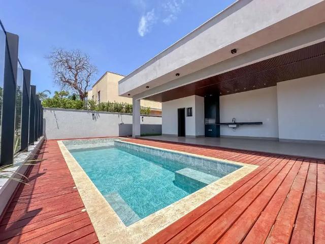 Casa / Sobrado para Venda em Goiânia/GO Residencial Goiânia Golfe Clube 3 Quartos