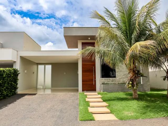 Casa / Sobrado para Venda em Goiânia/GO Residencial Goiânia Golfe Clube 3 Quartos
