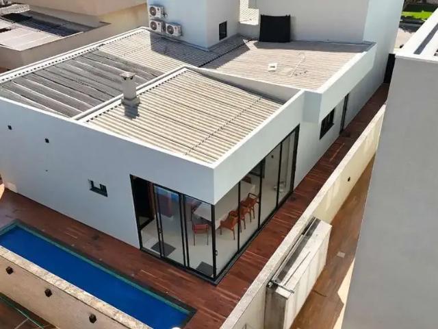 Casa / Sobrado para Venda em Goiânia/GO Residencial Goiânia Golfe Clube 3 Quartos