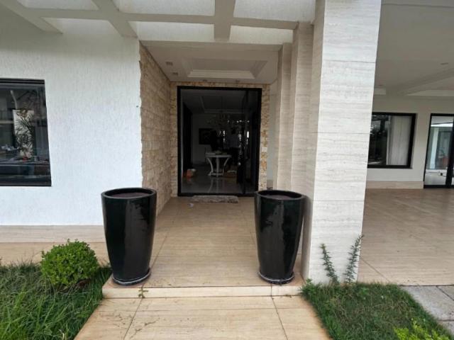 Casa / Sobrado para Venda em Goiânia/GO Residencial Granville 4 Quartos