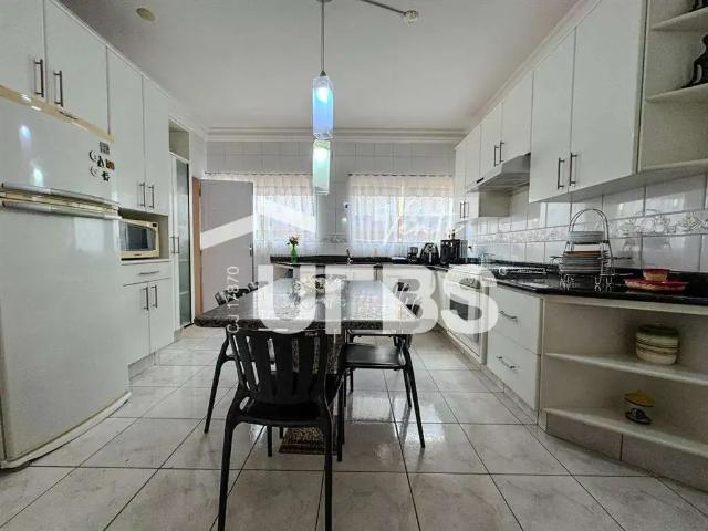 Casa / Sobrado para Venda em Goiânia/GO Residencial Granville 4 Quartos