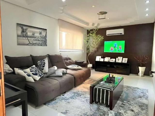 Casa / Sobrado para Venda em Goiânia/GO Residencial Granville 5 Quartos