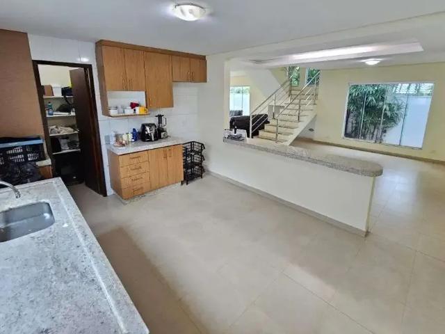 Casa / Sobrado para Venda em Goiânia/GO Residencial São Bernardo 5 Quartos