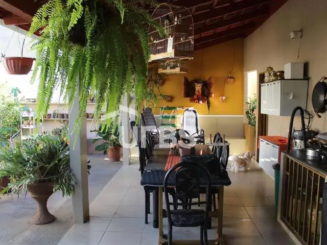 Casa / Sobrado para Venda em Goiânia/GO Residencial Santa Fé 2 Quartos