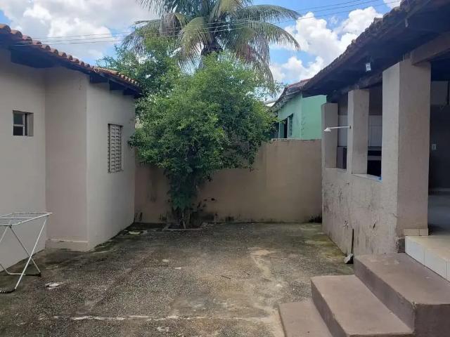 Casa / Sobrado para Venda em Goiânia/GO Residencial Recanto do Bosque 3 Quartos