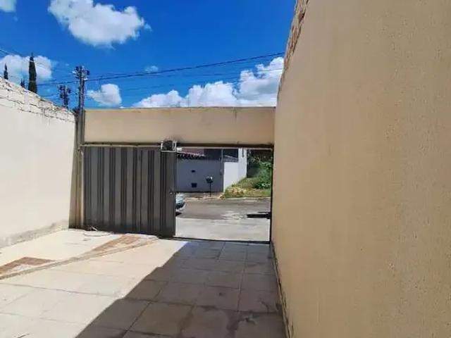 Casa / Sobrado para Venda em Goiânia/GO Residencial Talismã 3 Quartos