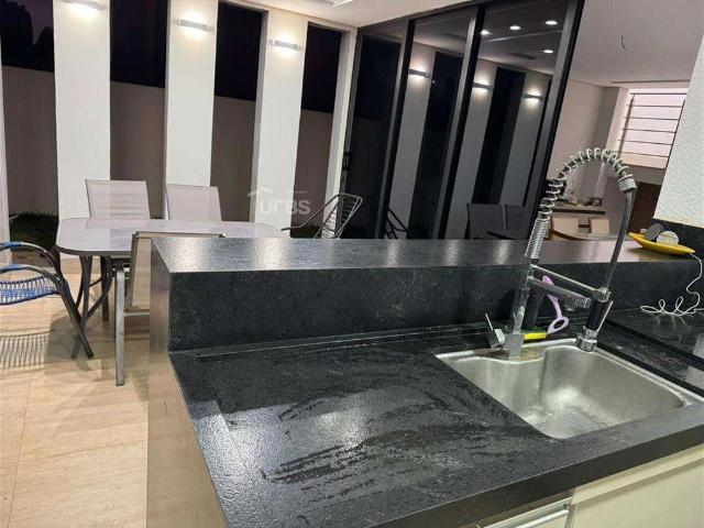 Casa / Sobrado para Venda em Goiânia/GO Residencial Villagio Toscana 5 Quartos