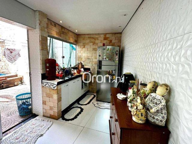 Casa / Sobrado para Venda em Goiânia/GO Vila Colemar Natal e Silva 3 Quartos
