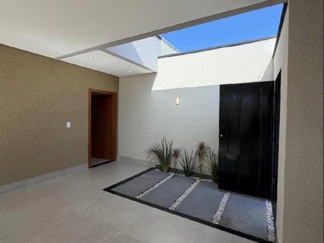 Casa / Sobrado para Venda em Goiânia/GO Vila Santa Helena 2 Quartos