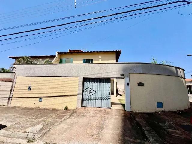 Casa / Sobrado para Venda em Goiânia/GO Village Veneza 3 Quartos