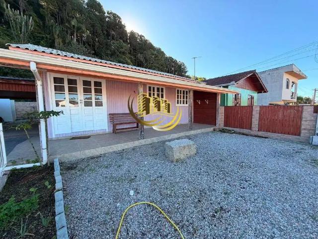 Casa / Sobrado para Venda em Governador Celso Ramos/SC Costeira Da Armação 3 Quartos