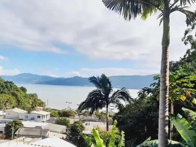 Casa / Sobrado para Venda em Governador Celso Ramos/SC Caieira 4 Quartos