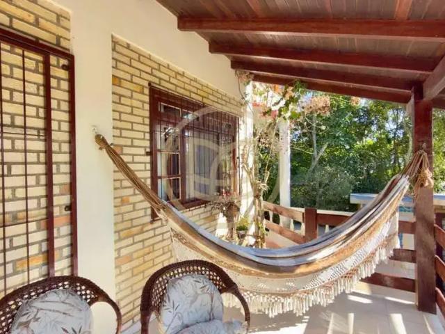 Casa / Sobrado para Venda em Governador Celso Ramos/SC Canto dos Ganchos 3 Quartos
