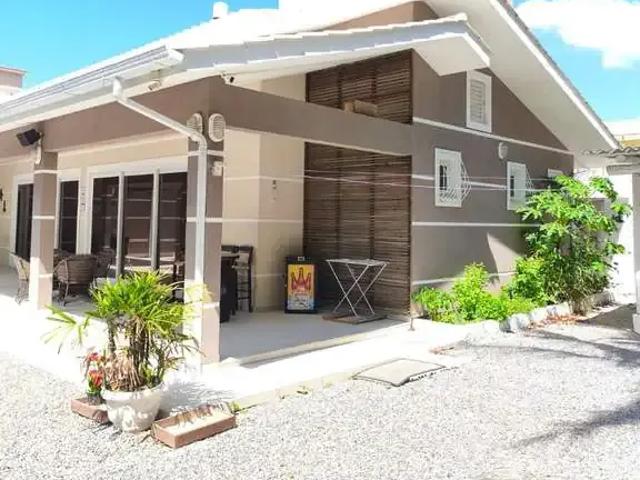 Casa / Sobrado para Venda em Governador Celso Ramos/SC Praia Grande 4 Quartos