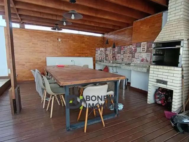 Casa / Sobrado para Venda em Governador Valadares/MG Bairro Parque Olímpico 5 Quartos