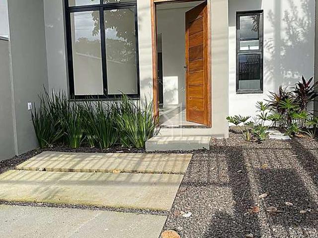 Casa / Sobrado para Venda em Gravataí/RS Oriço 3 Quartos