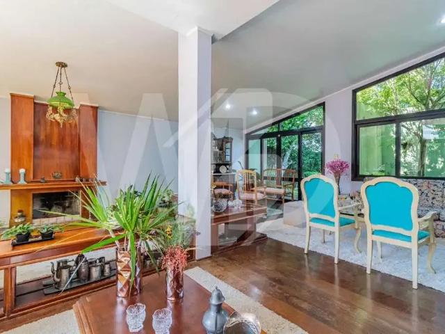 Casa / Sobrado para Venda em Gravataí/RS Oriço 4 Quartos