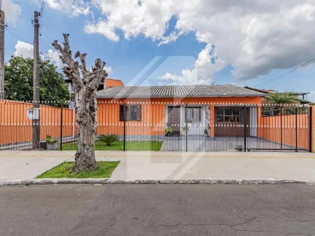 Casa / Sobrado para Venda em Gravataí/RS Bom Sucesso 4 Quartos