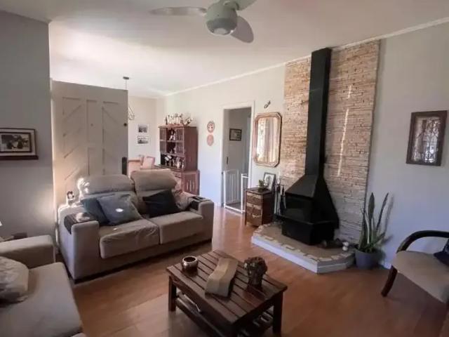 Casa / Sobrado para Venda em Gravataí/RS Centro 3 Quartos