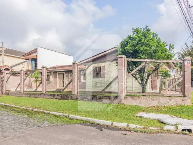 Casa / Sobrado para Venda em Gravataí/RS Girassol 4 Quartos