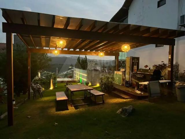 Casa / Sobrado para Venda em Gravatá/PE Alpes Suiços 5 Quartos
