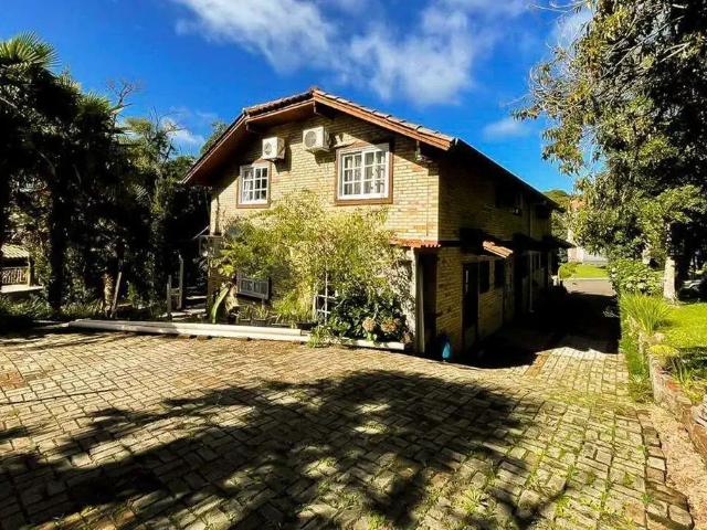 Casa / Sobrado para Venda em Gramado/RS Floresta 3 Quartos