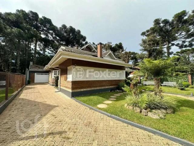 Casa / Sobrado para Venda em Gramado/RS Ipê Amarelo 4 Quartos