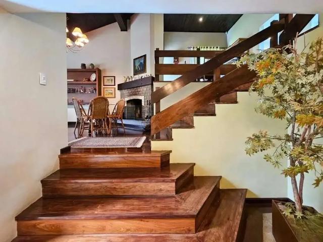 Casa / Sobrado para Venda em Gramado/RS Planalto 4 Quartos