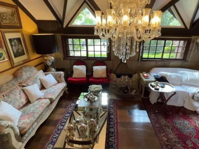 Casa / Sobrado para Venda em Gramado/RS Vila Suiça 3 Quartos