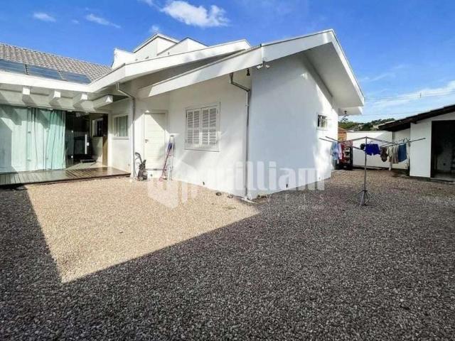 Casa / Sobrado para Venda em Guabiruba/SC Centro 2 Quartos