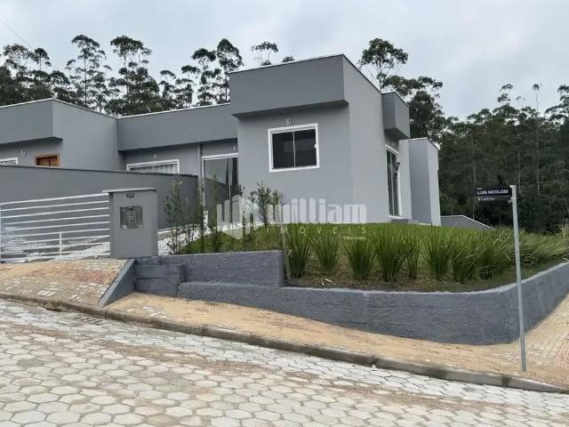 Casa / Sobrado para Venda em Guabiruba/SC Lageado Baixo 3 Quartos