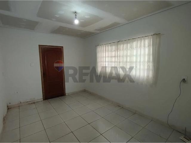 Casa / Sobrado para Venda em Guaiçara/SP Centro 3 Quartos
