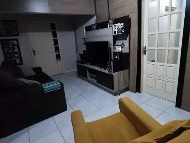 Casa / Sobrado para Venda em Guaíba/RS Alegria 4 Quartos