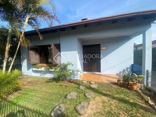 Casa / Sobrado para Venda em Guaíba/RS Centro 3 Quartos