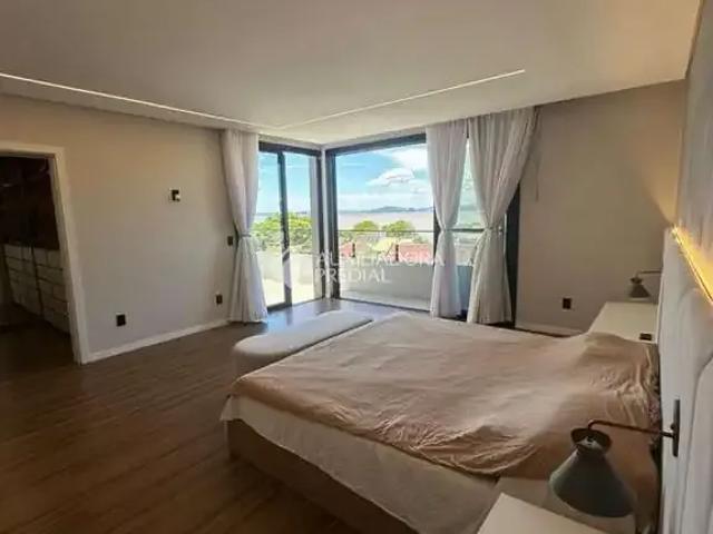 Casa / Sobrado para Venda em Guaíba/RS Centro 3 Quartos