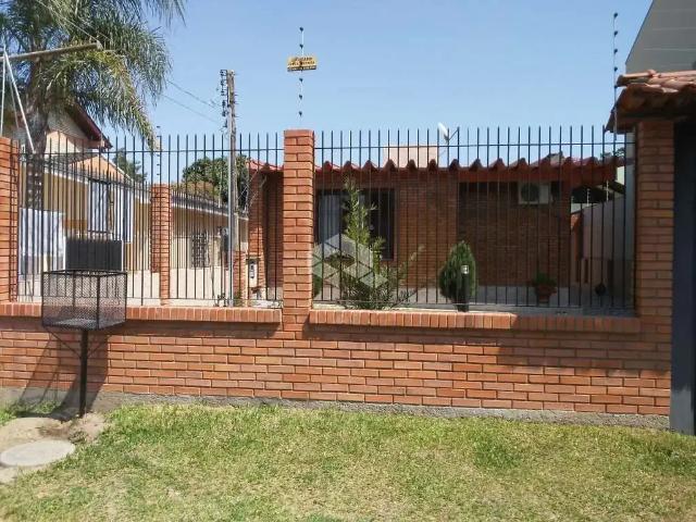 Casa / Sobrado para Venda em Guaíba/RS Centro 2 Quartos